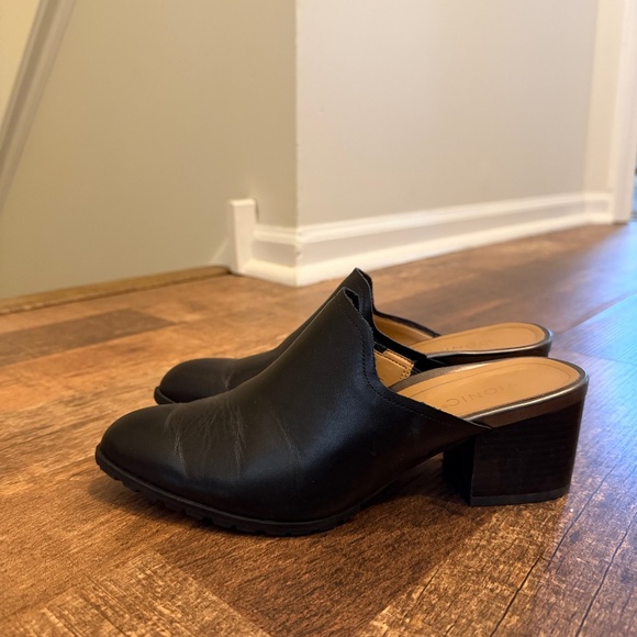 Vionic Claremont Block Heel Mule -Size 7 -Black - Picture 4 of 7
